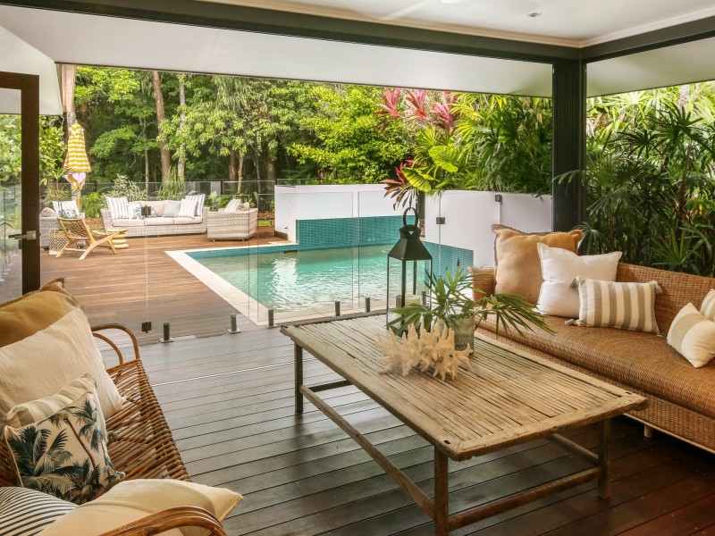 19 Aurelia Road, Palm Cove QLD 4879