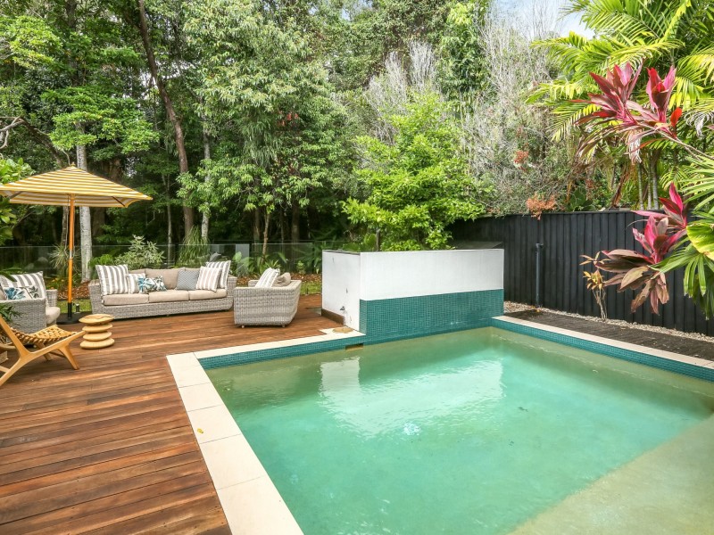 19 Aurelia Road, Palm Cove QLD 4879