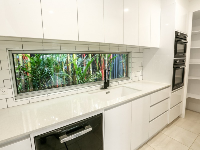 19 Aurelia Road, Palm Cove QLD 4879