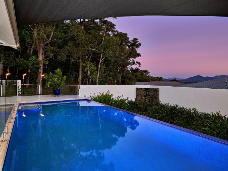 51 Crowsnest Terrace, Trinity Beach QLD 4879