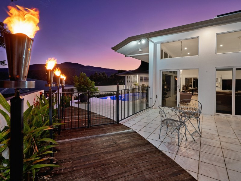 51 Crowsnest Terrace, Trinity Beach QLD 4879