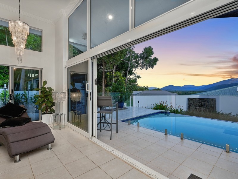 51 Crowsnest Terrace, Trinity Beach QLD 4879
