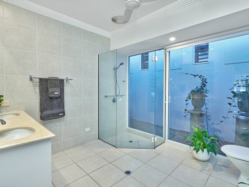 51 Crowsnest Terrace, Trinity Beach QLD 4879