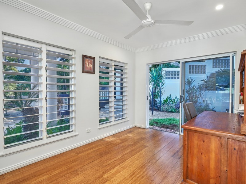 51 Crowsnest Terrace, Trinity Beach QLD 4879