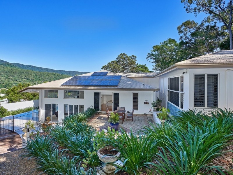 51 Crowsnest Terrace, Trinity Beach QLD 4879