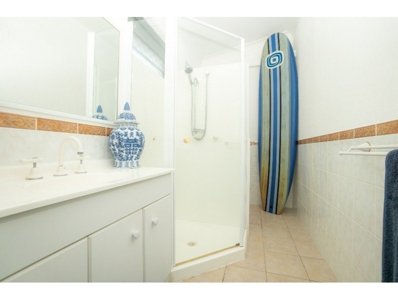 36 Hibiscus Lane, Holloways Beach QLD 4878