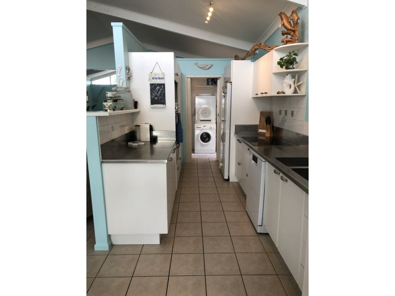 36 Hibiscus Lane, Holloways Beach QLD 4878