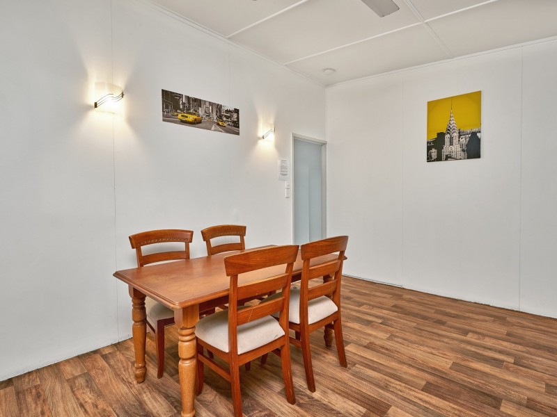 7 Creedy Street, Westcourt QLD 4870