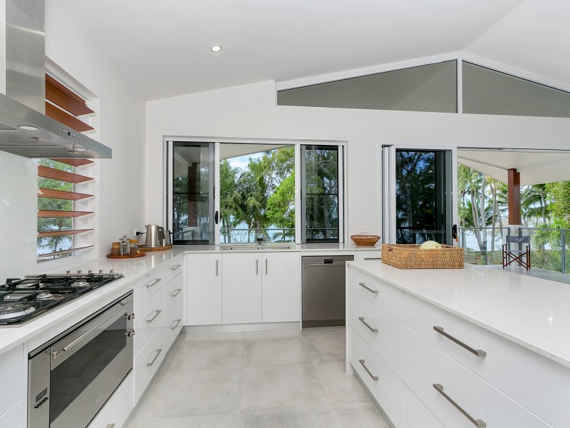 95 Upolu Esplanade, Clifton Beach QLD 4879