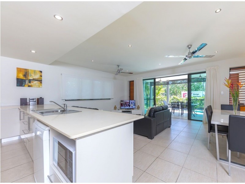 Apartment 1/33 Sims Esplanade, Yorkeys Knob QLD 4878