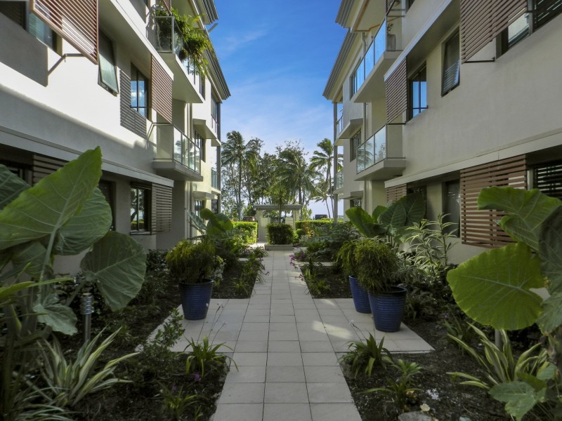 Apartment 1/33 Sims Esplanade, Yorkeys Knob QLD 4878