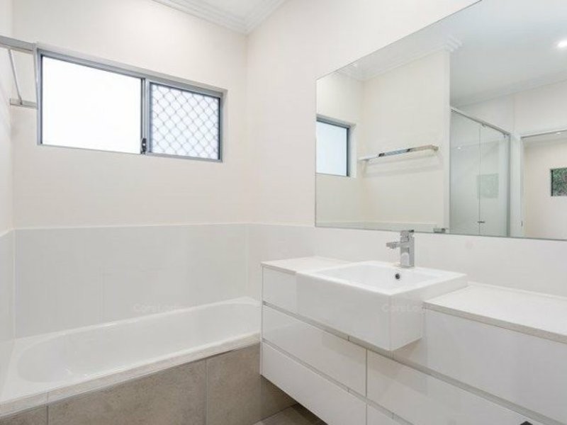 2/26 Eagleview close, Smithfield QLD 4878