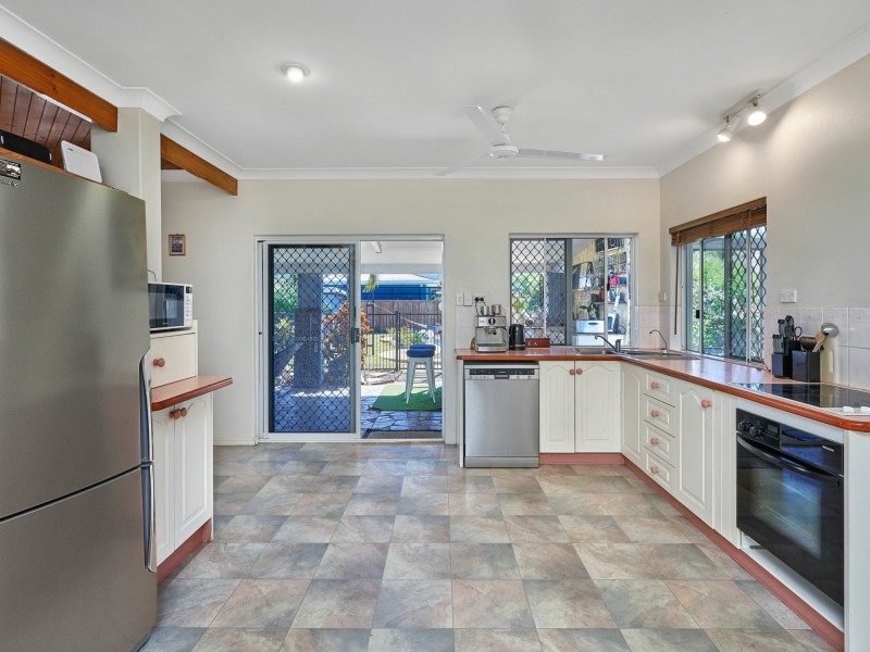 16 Derby Street, Yorkeys Knob QLD 4878