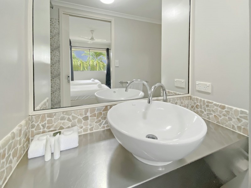 17/81-85 Cedar Road, Palm Cove QLD 4879