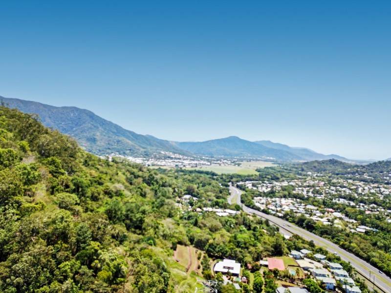16 Lake Morris Road, Kanimbla QLD 4870