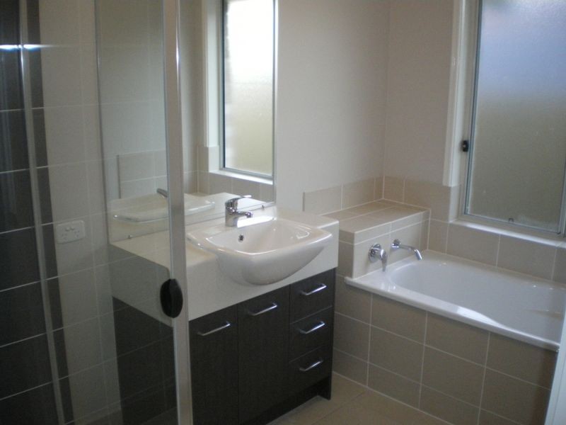 36 Severn Crescent, North Lakes QLD 4509