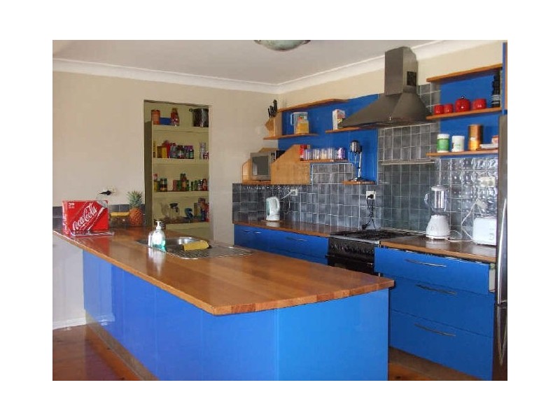 280 Wallace Road, Beachmere QLD 4510
