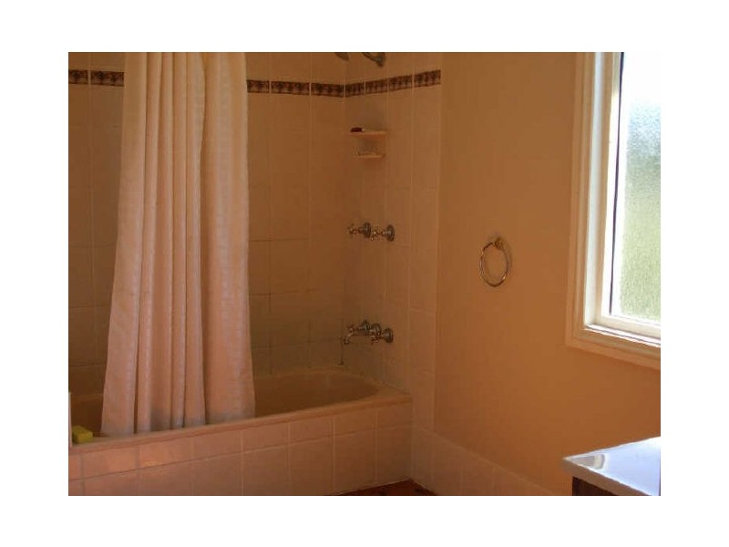 280 Wallace Road, Beachmere QLD 4510