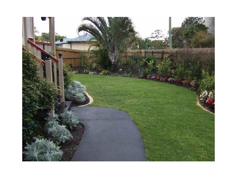 4 Moreton Terrace, Beachmere QLD 4510