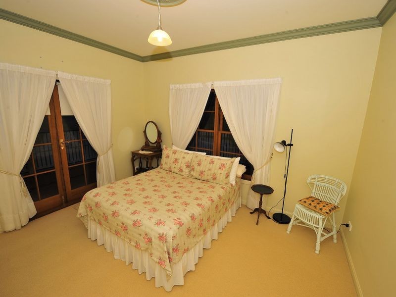 8 Warbler Court, Upper Caboolture QLD 4510