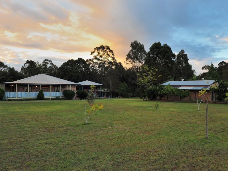 8 Warbler Court, Upper Caboolture QLD 4510