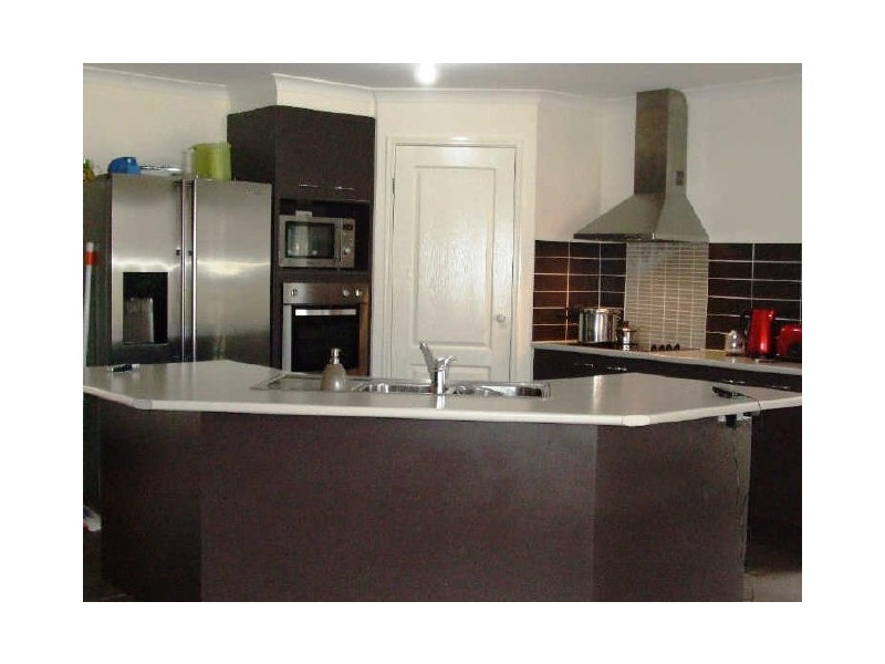 2-4 Riesling Court, Morayfield QLD 4506