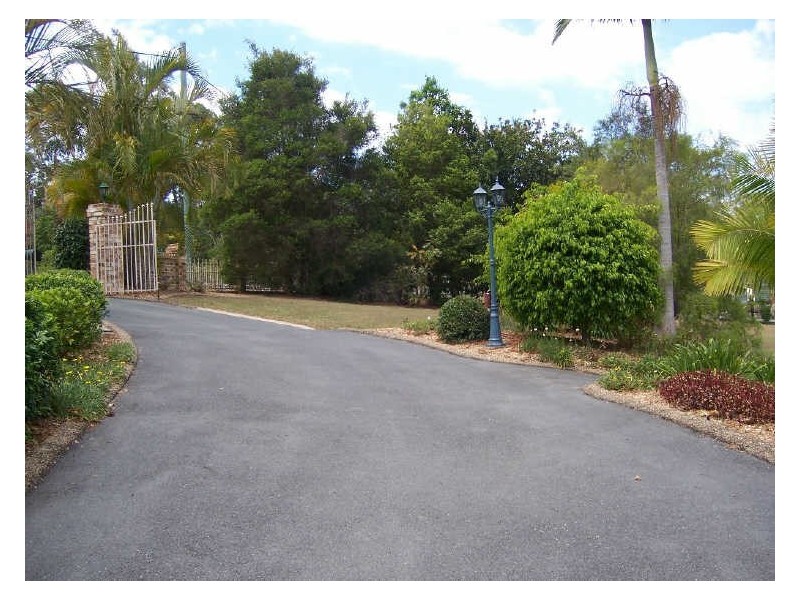 35 Burness Court, Morayfield QLD 4506