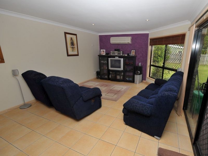 30 Sturt Street, Morayfield QLD 4506