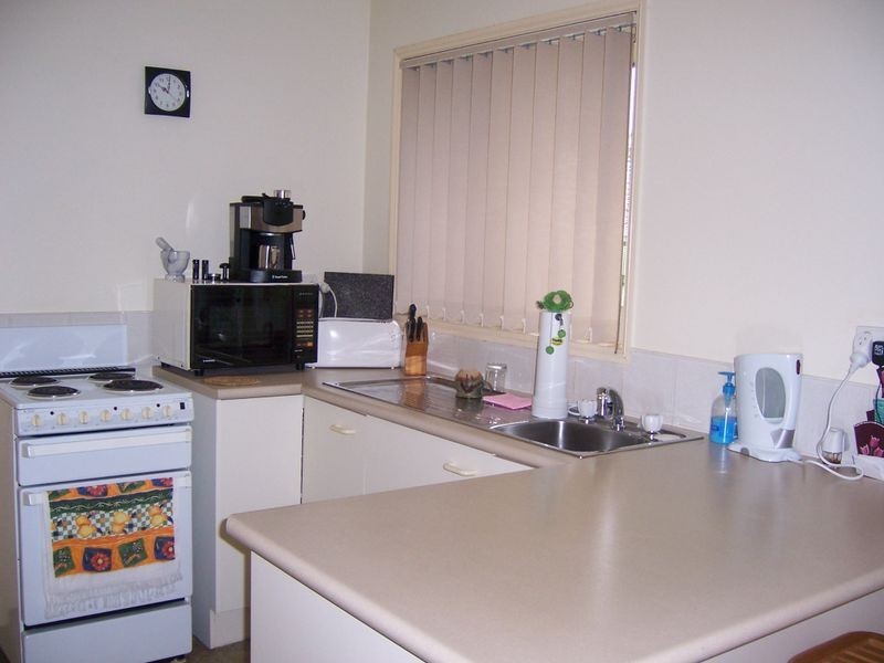 4 Farrer Court, Morayfield QLD 4506