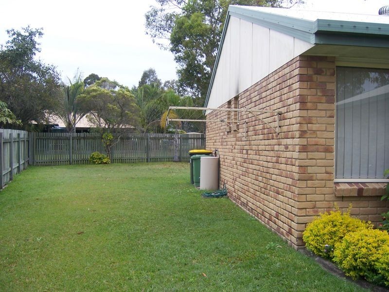 4 Farrer Court, Morayfield QLD 4506