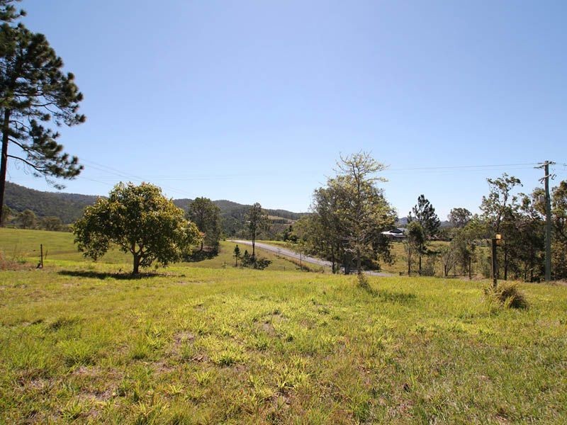 1 Mountain View Road, Moorina QLD 4506