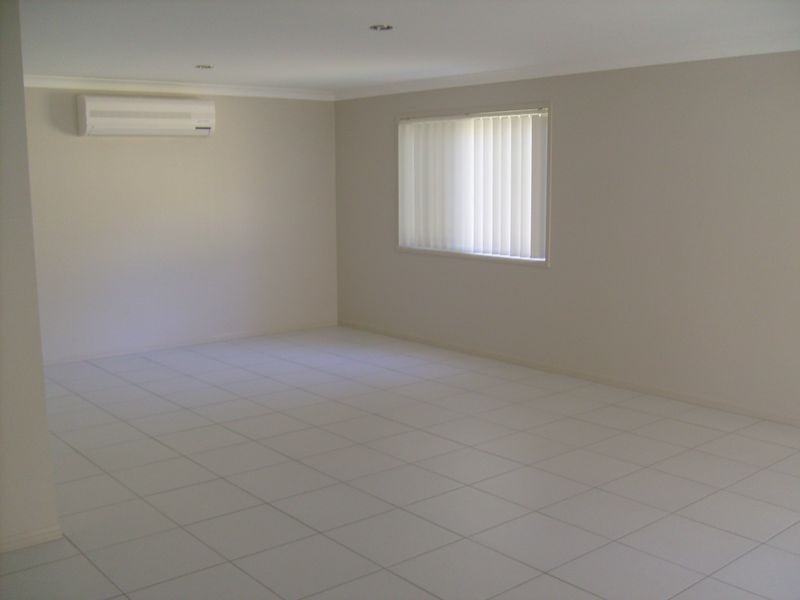 Rothwell QLD 4022