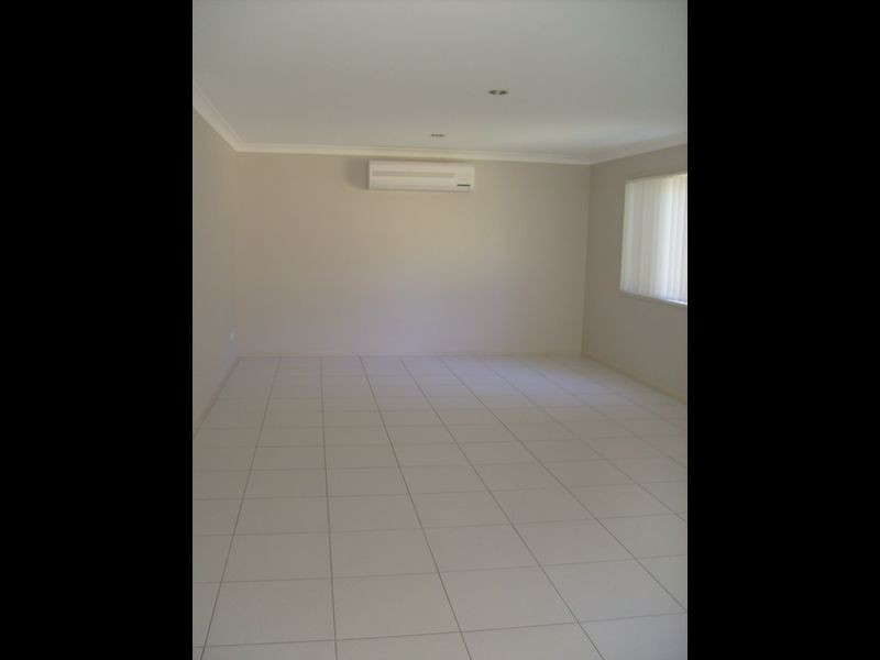 Rothwell QLD 4022