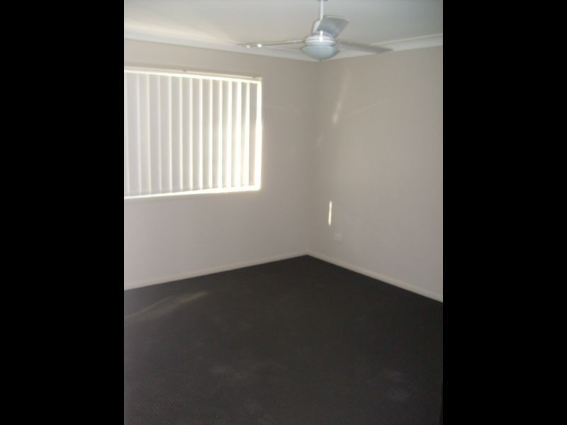 Rothwell QLD 4022
