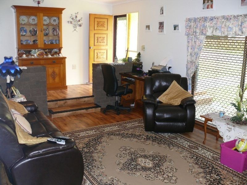 2 Carlisle Street, Morayfield QLD 4506