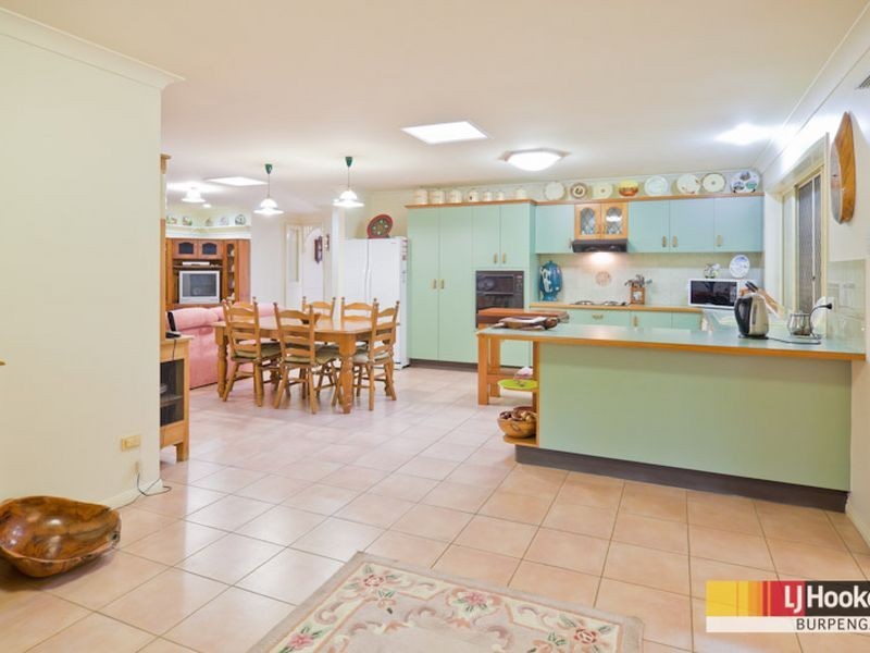 8 Brolga Avenue, Kallangur QLD 4503