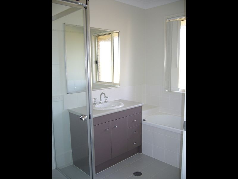 17 Adelaide Drive, Caboolture South QLD 4510