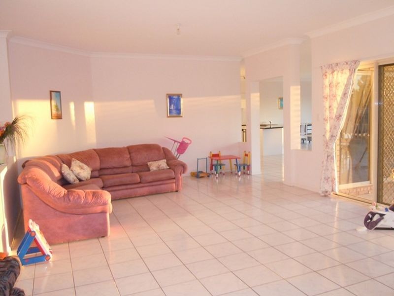 17 Ontario Crescent, Narangba QLD 4504