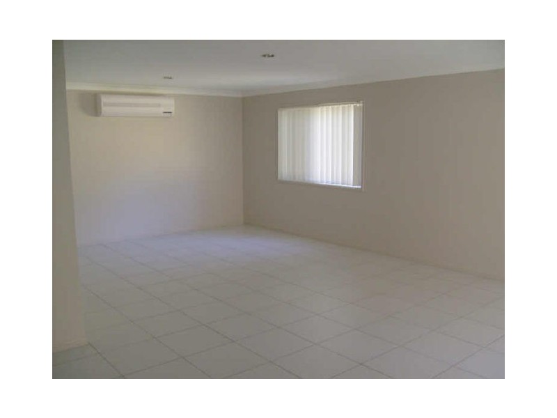 Rothwell QLD 4022