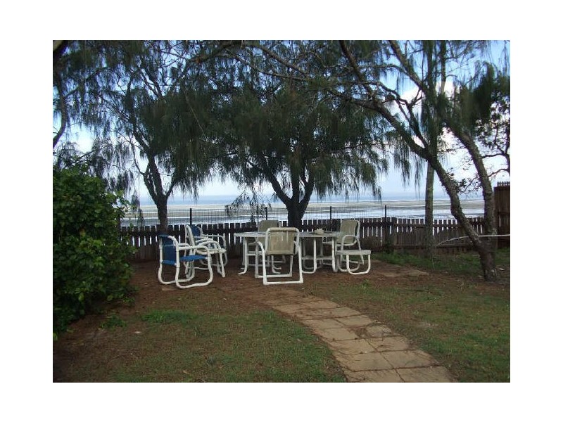 20 Bayside Drive, Beachmere QLD 4510