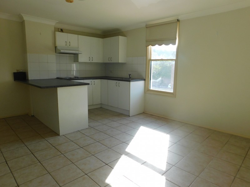 4/83 Menangle Street, Picton NSW 2571