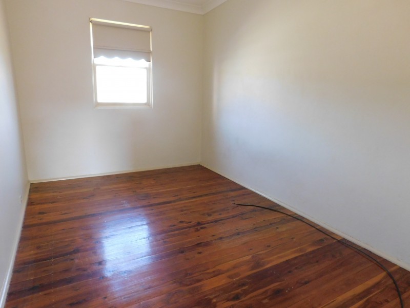 4/83 Menangle Street, Picton NSW 2571