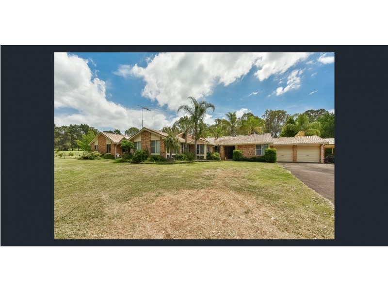 10 Glenanne Place, Thirlmere NSW 2572