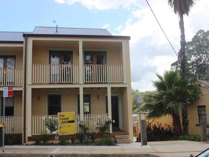 8 Station Street, Picton NSW 2571