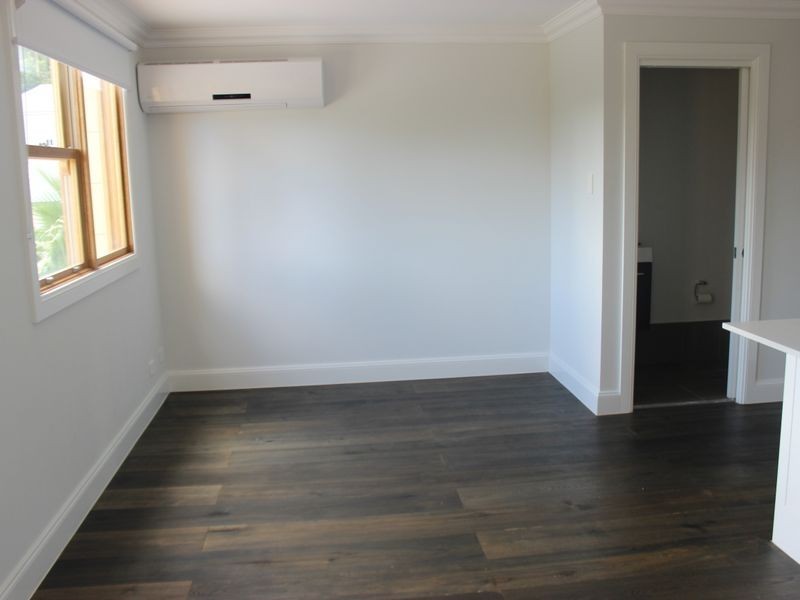 8 Station Street, Picton NSW 2571