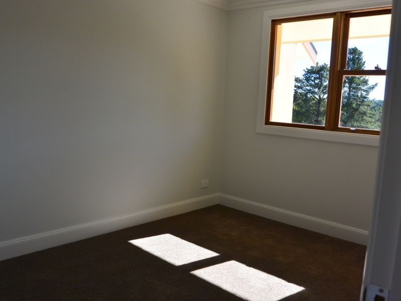 8 Station Street, Picton NSW 2571