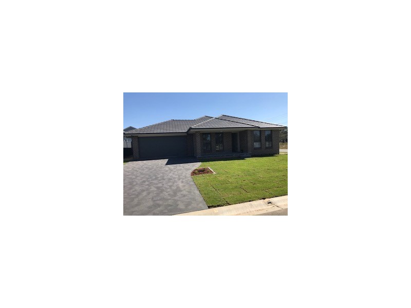 2 Belford Circuit, Tahmoor NSW 2573