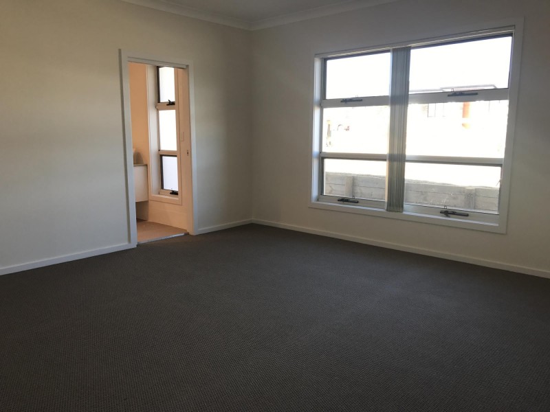 16 Stirling Drive, Wilton NSW 2571