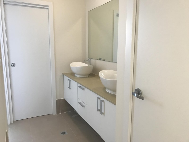 16 Stirling Drive, Wilton NSW 2571