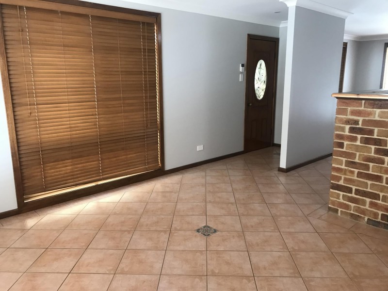 10A Glenanne Place, Thirlmere NSW 2572